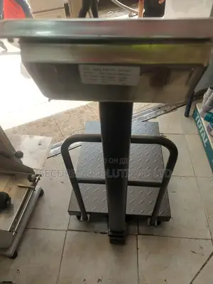 300kg Digital Platform Weighing Scale With a Large Base.
