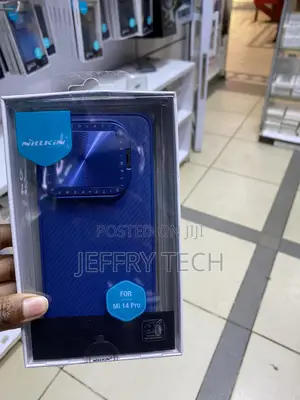 Koupit Nillkin Xiaomi Mi 14 Pro Metal Camshield Prop Stand