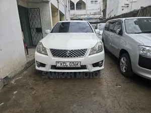 Toyota Crown 2011 White