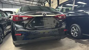 Mazda Axela 2018 Matt Black
