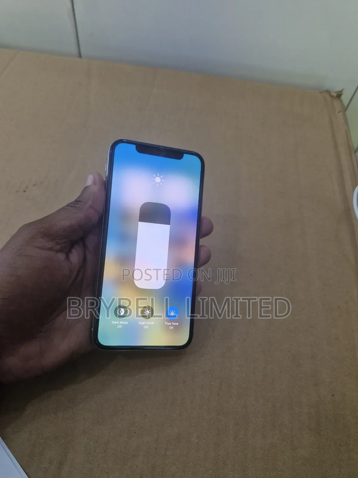 Apple iPhone X 64 GB White