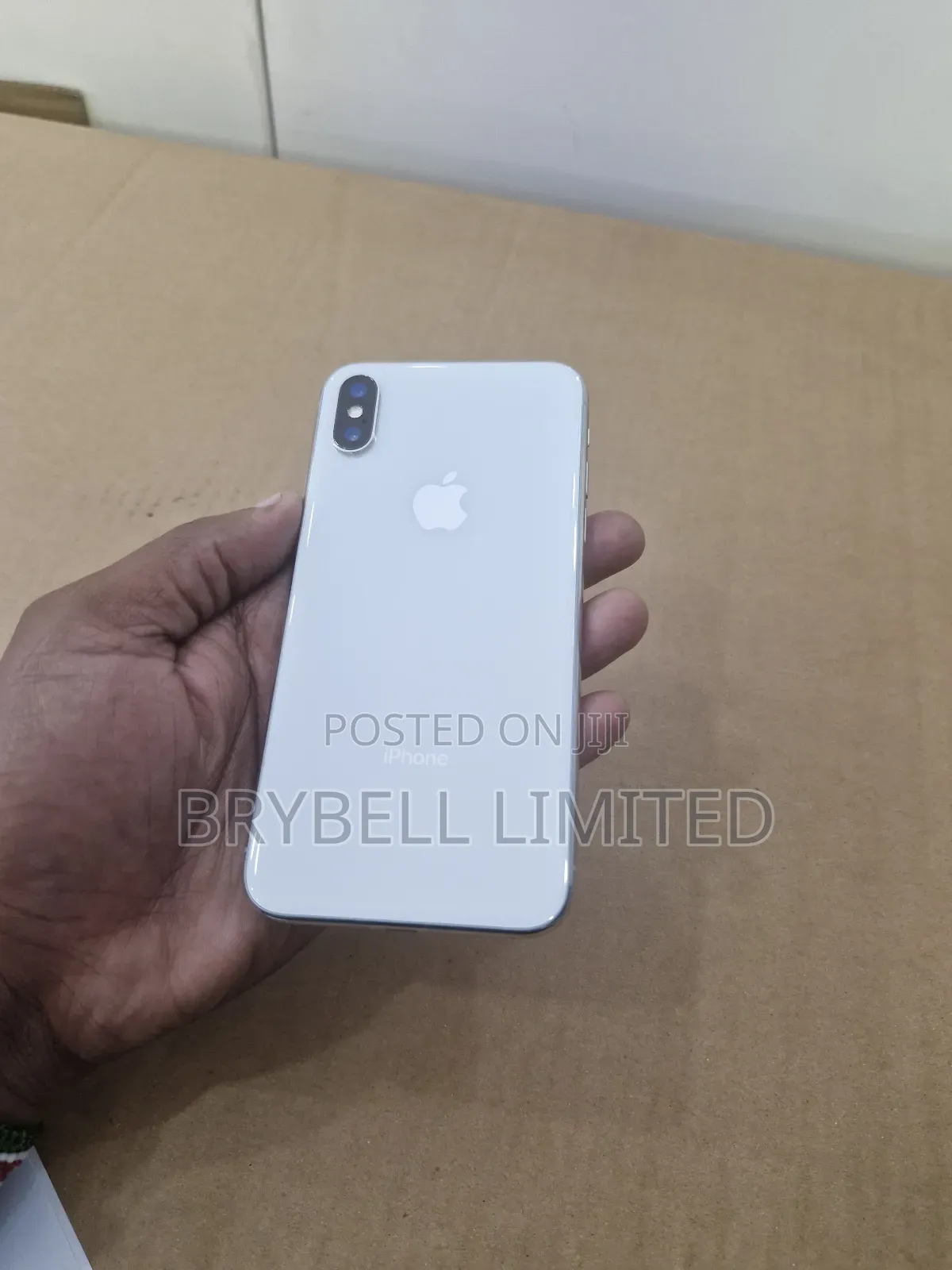 Apple iPhone X 64 GB White
