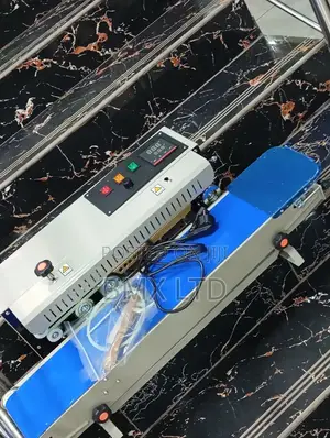 Food Packaging Cutting and Sealing Machine