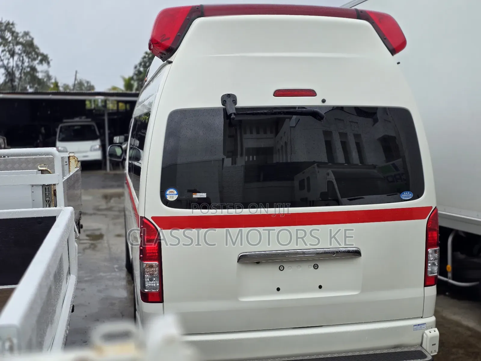 Toyota HiAce 2018 White