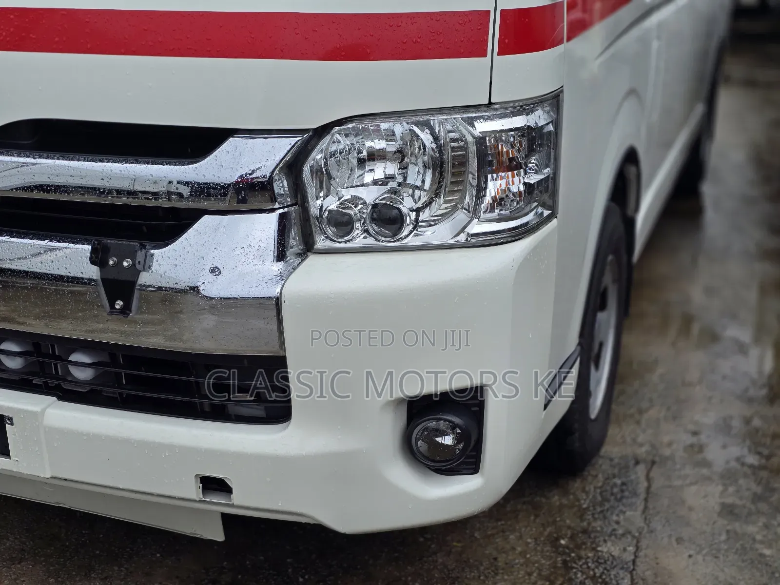 Toyota HiAce 2018 White
