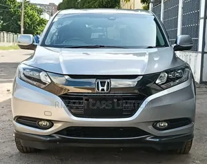 Honda Vezel 1.5 Hybrid 4WD 2018 Silver