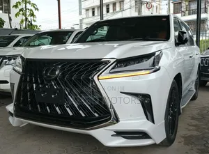 Lexus LX 570 AWD 2019 White