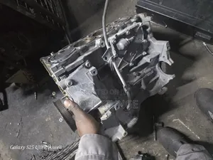 Half Engine 2zr in Voxy/Noah/ Harrier/Auris/Premio