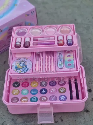 Make Up Kit With Real Makeup and Packing Case