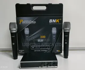 BNK Dual Wireless Microphone 150m Frequency Range