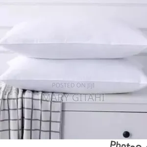 Plain White  Fiber Compressed Pillow900 Gram