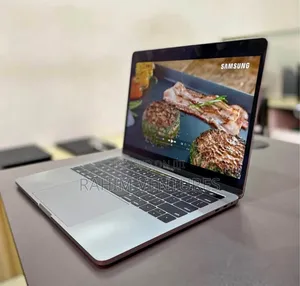 Laptop Apple MacBook Pro 2019 16GB Intel Core i7 SSD 256GB