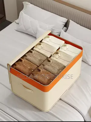 Canvas Quilt /Clothing Storage Organizer.