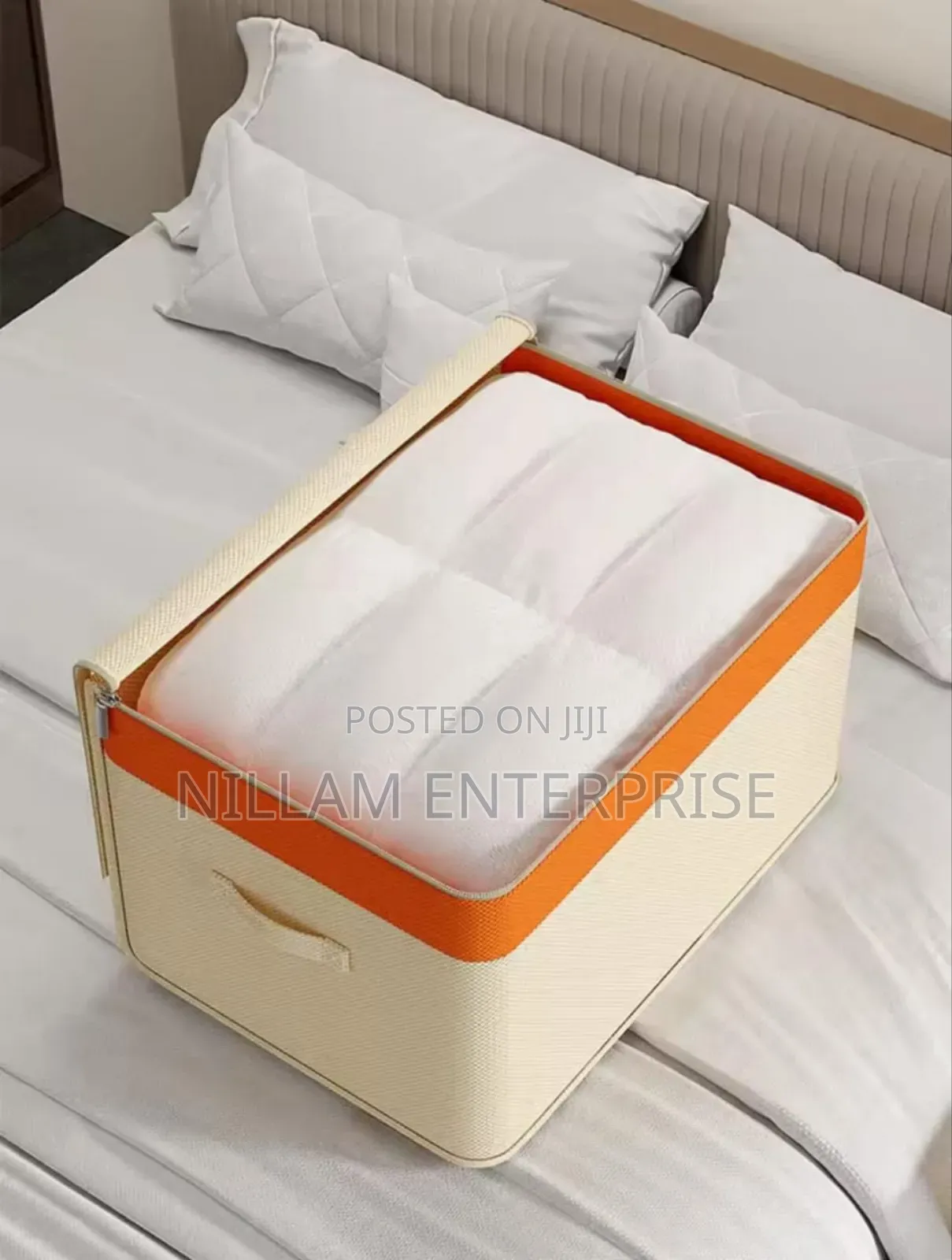 Canvas Quilt /Clothing Storage Organizer.