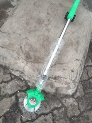 Sharp Blades Grass Cutter Brush Cutter/Trimmer