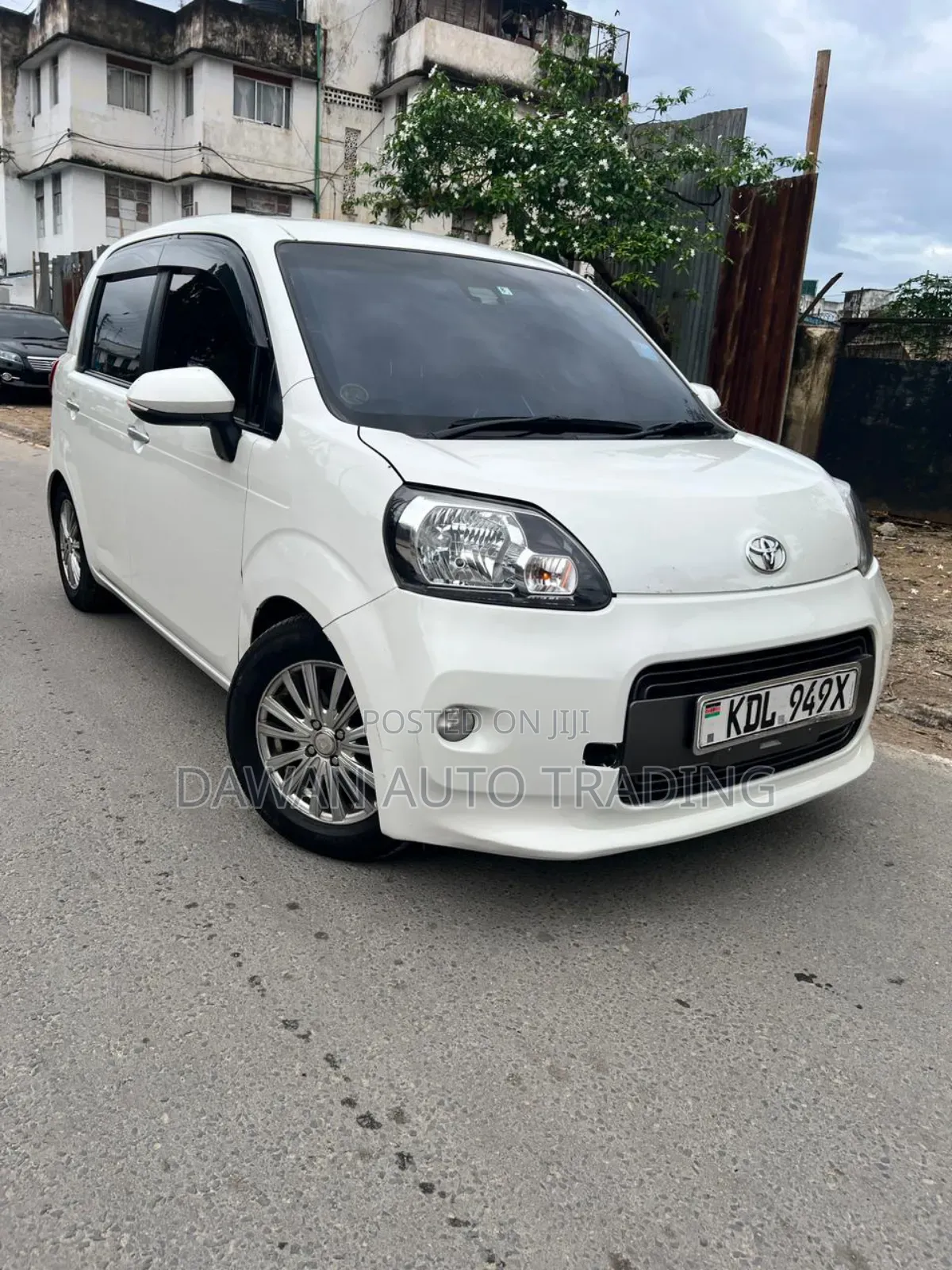 Toyota Porte 2016 White