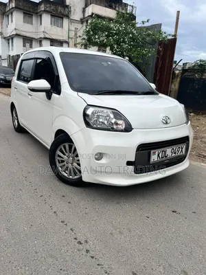 Toyota Porte 2016 White