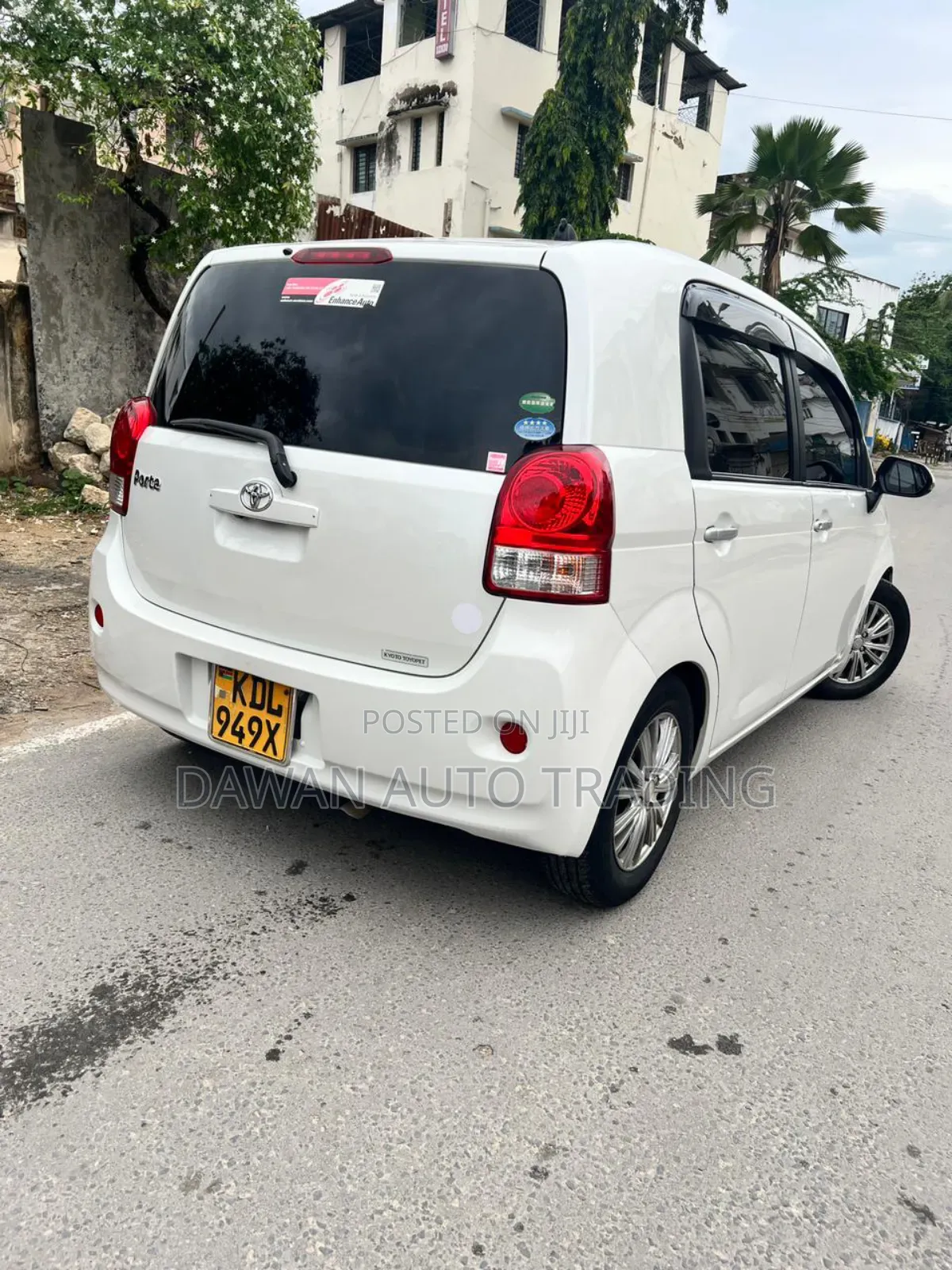 Toyota Porte 2016 White