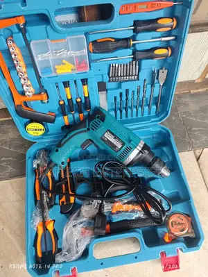 Makita Electric Drill Set/New Makita Drill Set
