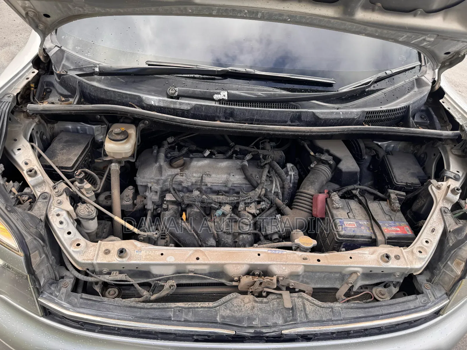 Toyota Voxy 2013 Silver
