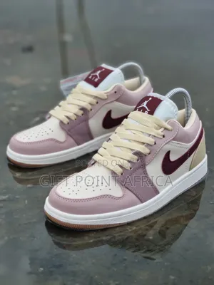 Air Jordan 1 Low "Dark Pony Smoke Sneakers
