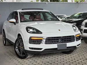 Porsche Cayenne Base AWD 2019 Pearl