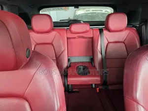 Porsche Cayenne Base AWD 2019 Pearl