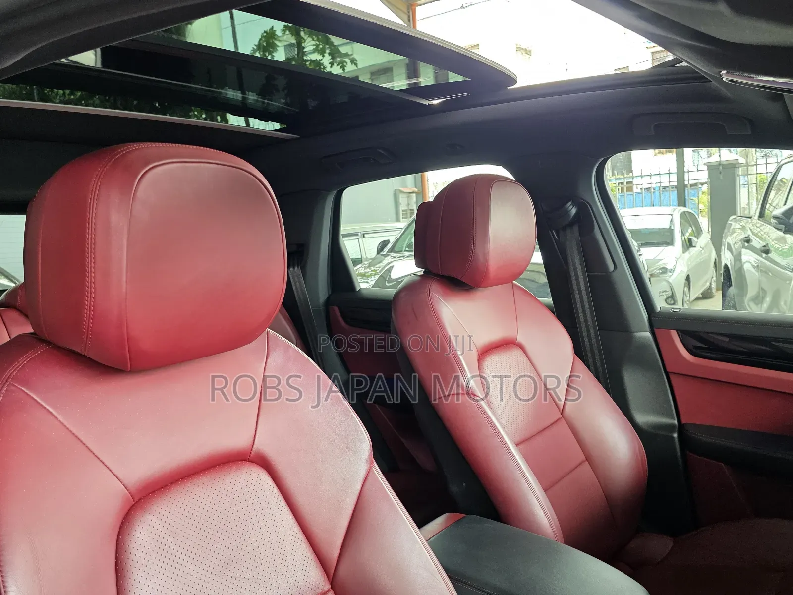 Porsche Cayenne Base AWD 2019 Pearl
