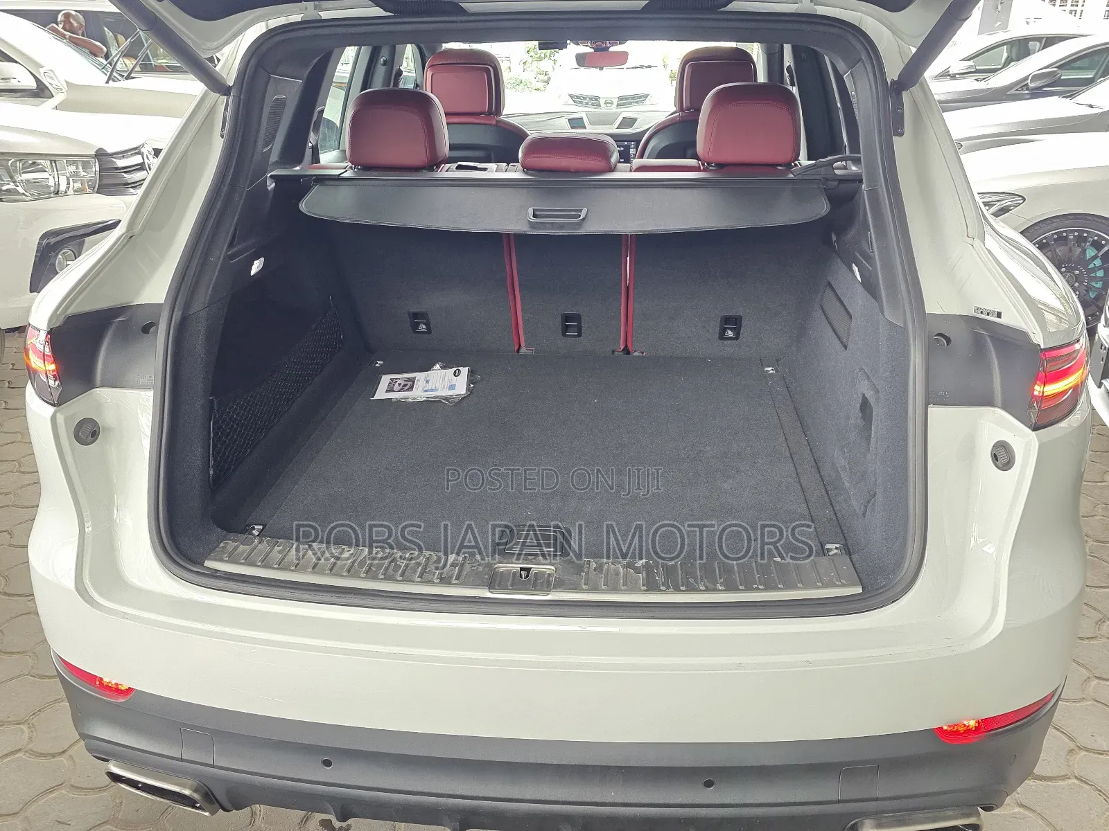 Porsche Cayenne Base AWD 2019 Pearl