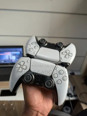 Pre-Owned Playstation 5 Controller!!