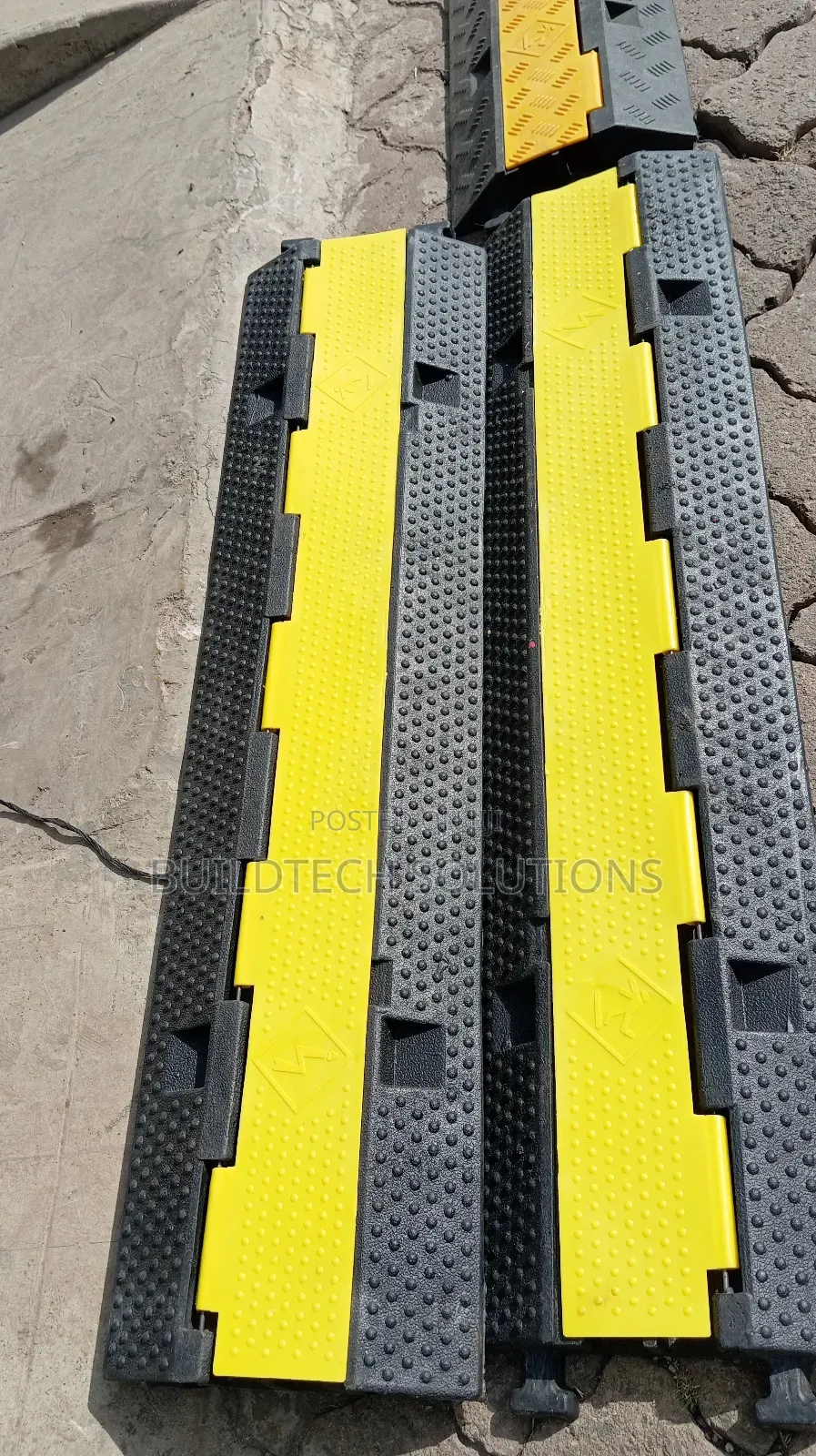 Light Duty 2- Channels Rubber Cable Protector