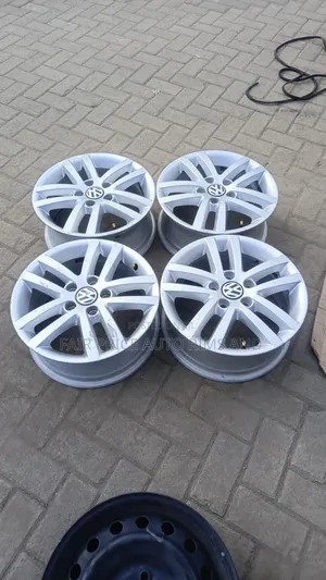 Size 16/5/112 Volkswagen Passat Original Rims