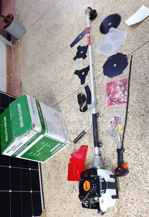 8 Blades 4 Stroke Brush Cutter / 4 Stroke Brush Cutter