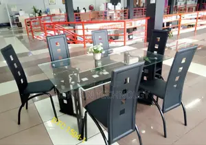 6 Sitter Glass Dinning Table