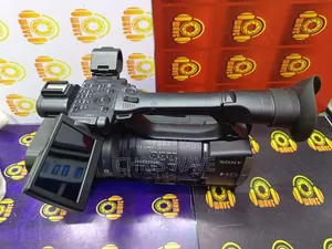 Sony Ax2000 Camcorder With 128gb Card