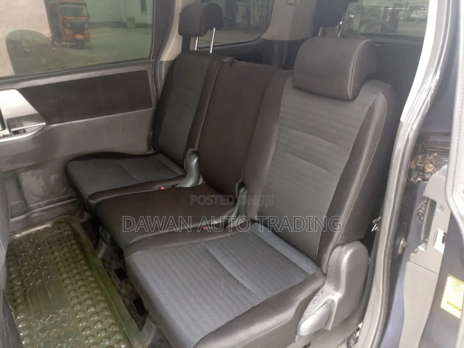 Toyota Voxy 2011 Blue
