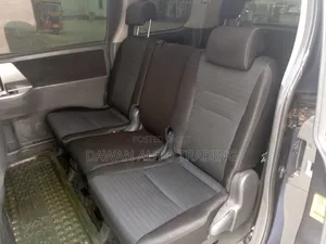 Toyota Voxy 2011 Blue