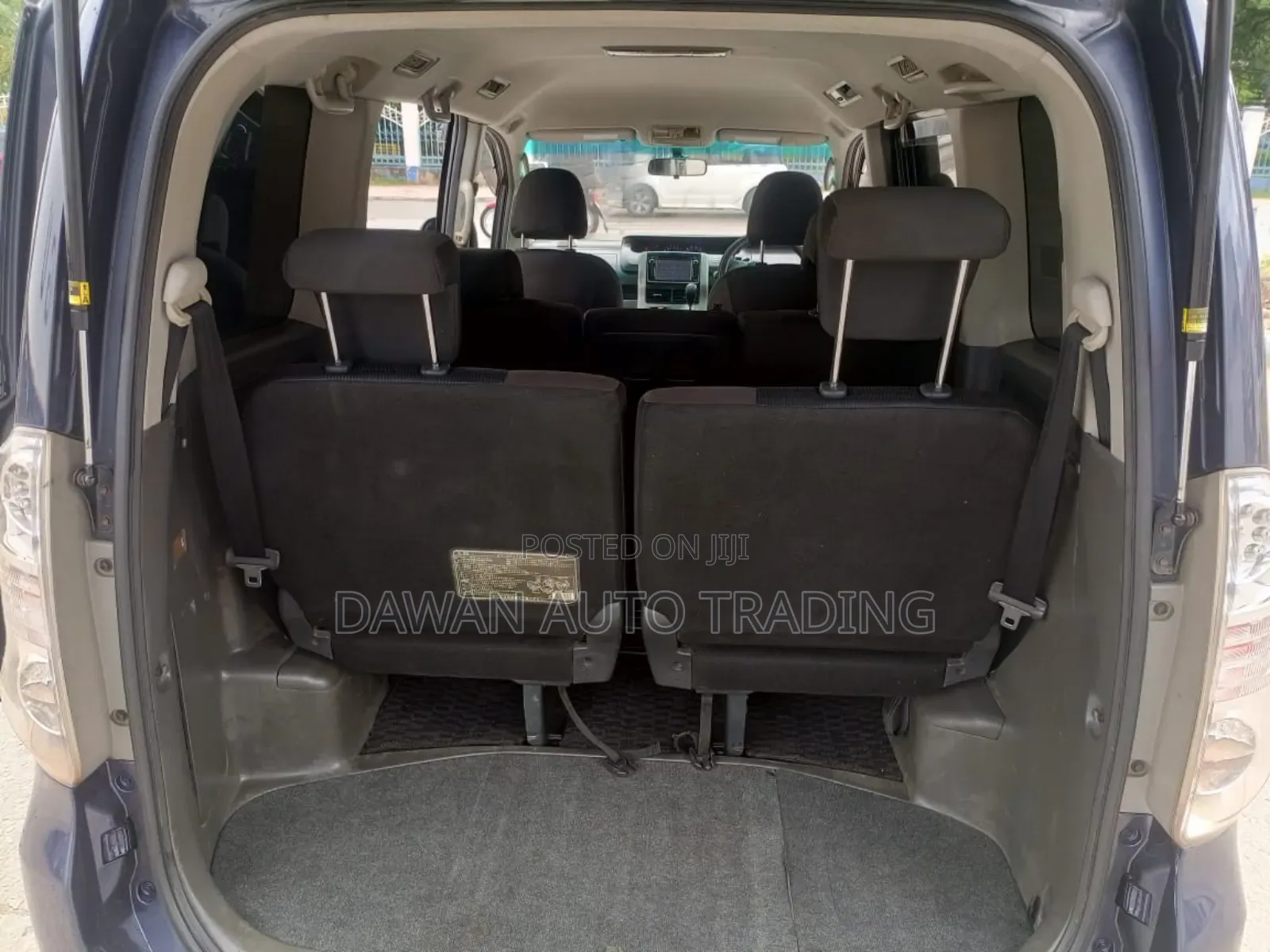 Toyota Voxy 2011 Blue