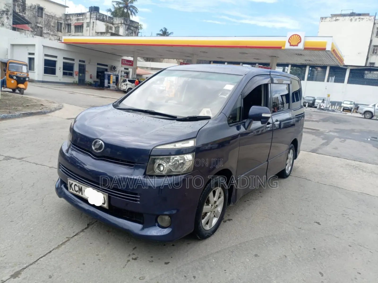 Toyota Voxy 2011 Blue