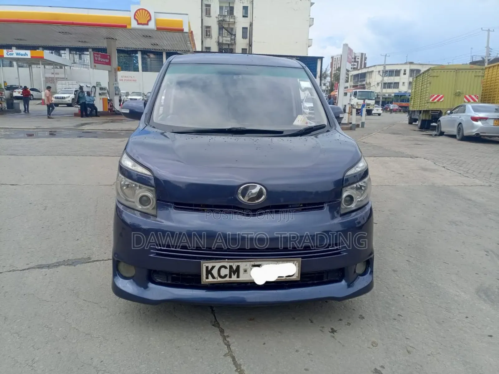 Toyota Voxy 2011 Blue
