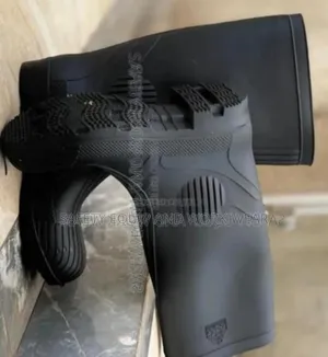 Heavy Duty Gumboots For Plumbing Jobs