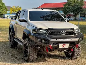 Toyota Hilux Outlander Series Bull Bar for Toyota Hilux