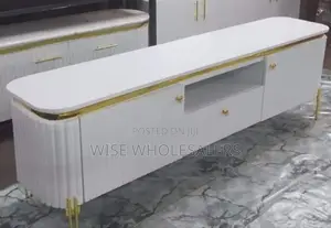 6 Ft's Modern Elegant Gold Themed Tv Stand 
📌