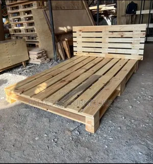 Pallet Bed