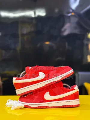 Nike Dunk Low Valentine’S Day “ Team Red”