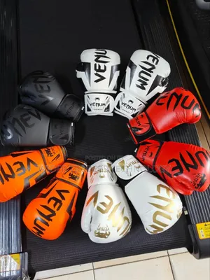 Boxing Gloves
10oz
12 Oz