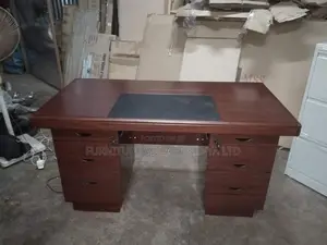 Office Desk:Executive 1200mm Directors Mahogany Work Table