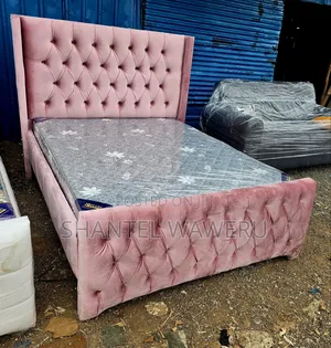 Unique Chester Bed(5*6) Pink in Colour
