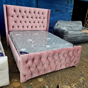 Unique Chester Bed(5*6) Pink in Colour