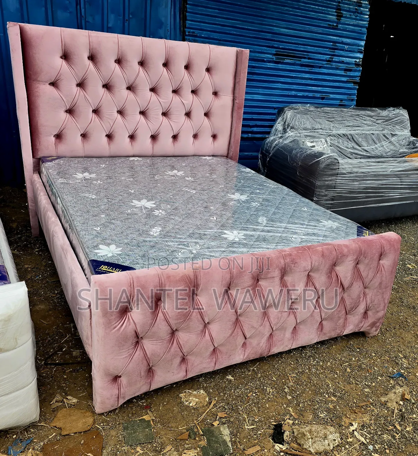Unique Chester Bed(5*6) Pink in Colour